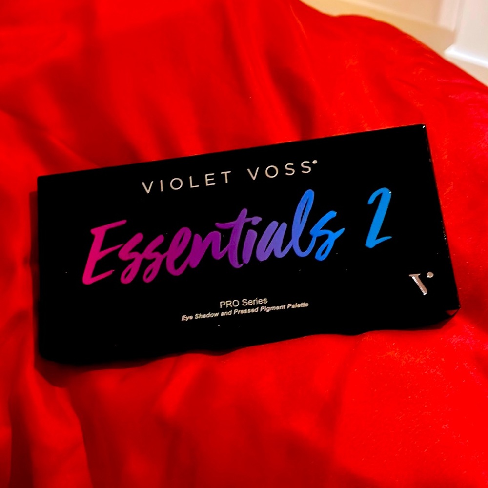 Violet Voss Essentials 2 Eye Shadow Palette